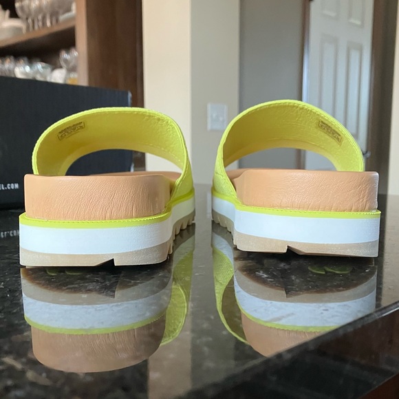 New Sorel Roaming Easy Slide Sandals, Casual Stretch Yellow Lime Green Slides, 8 - Picture 5 of 13